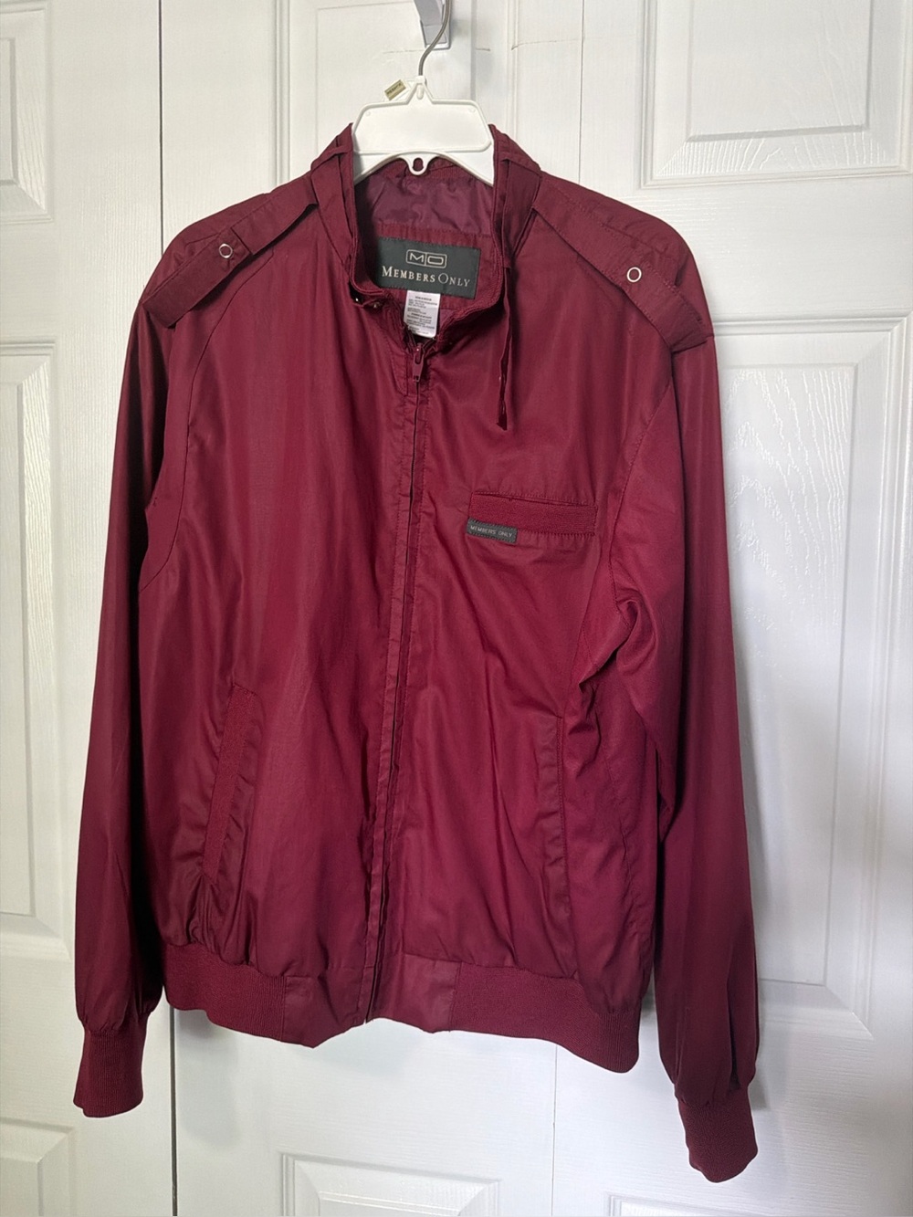 Members Only Burgundy Bomber Jacket Men’s Medium Lightweight Zip Up